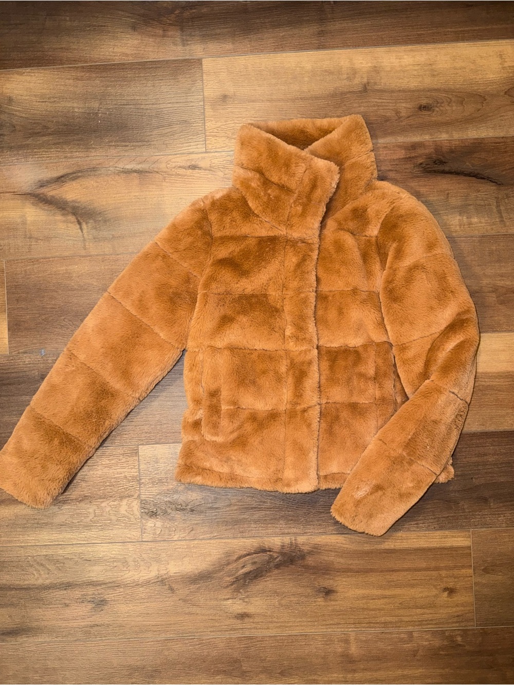Abercrombie and Fitch faux fur mini puffer - Picture 2 of 6